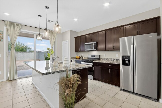 Building Photo - 19090 N Silver Dog Way