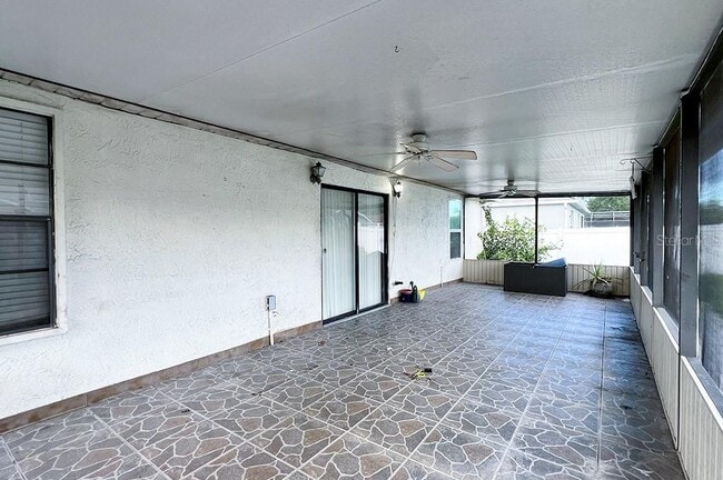 Building Photo - 10 York Ct