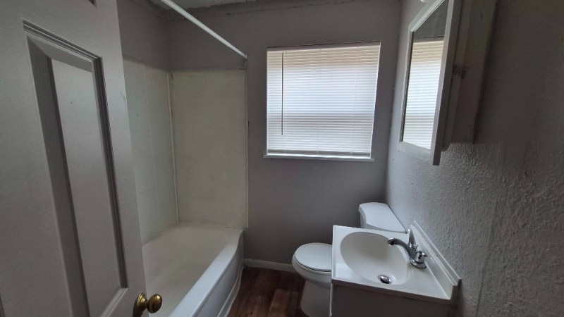 Building Photo - 152 Santa Clara Ave