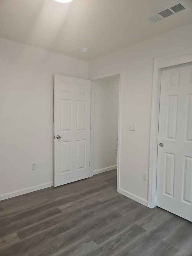 Building Photo - New Construction Apartment!