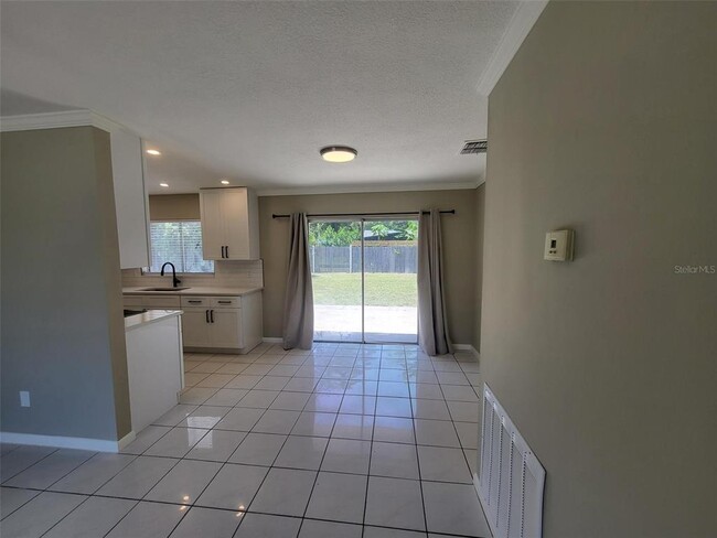 Building Photo - 7722 Westridge Ct