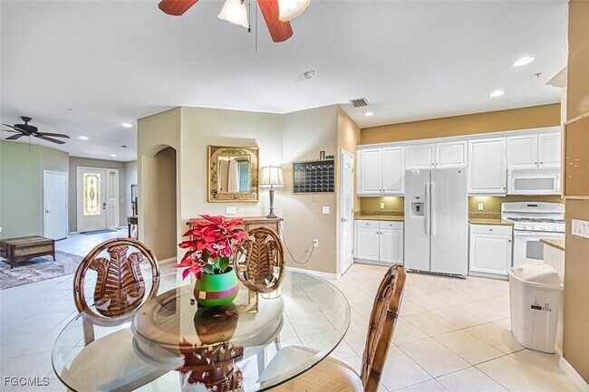 Building Photo - 3211 Cottonwood Bend