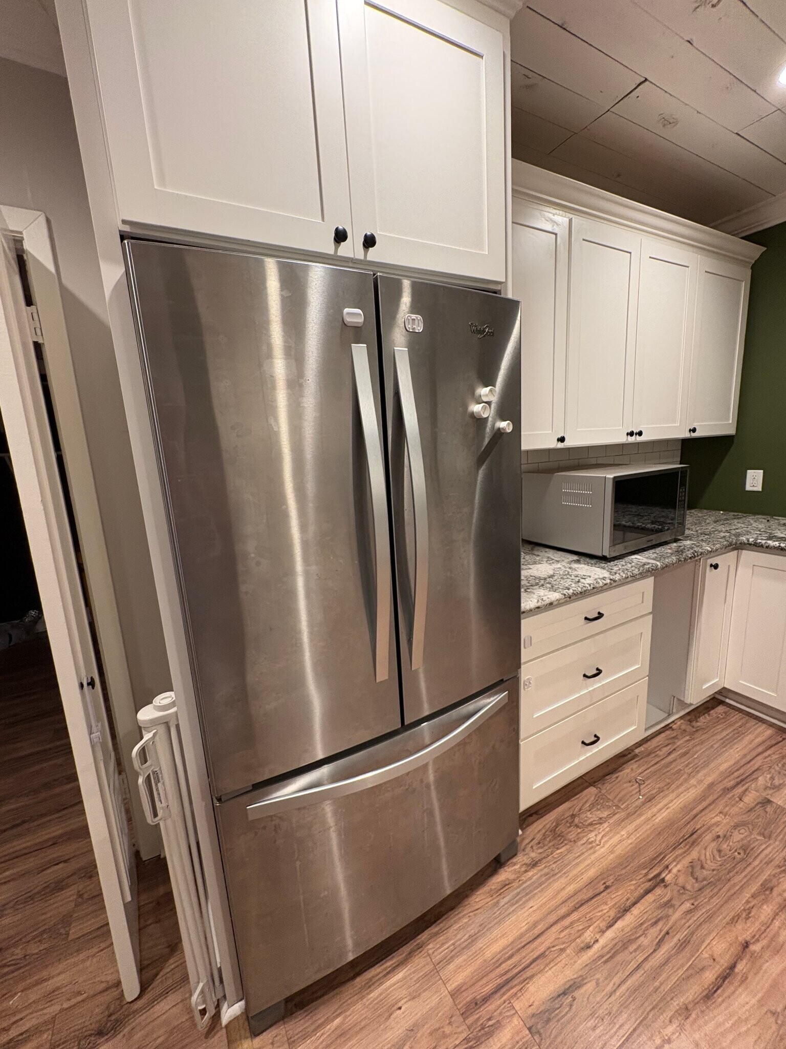 Building Photo - 235 Brookside Dr
