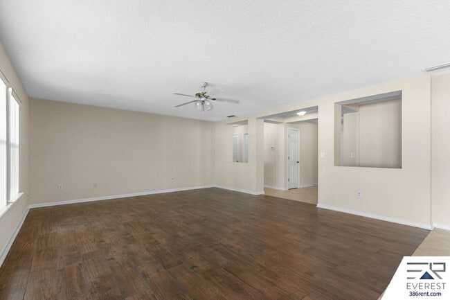 Building Photo - 9 Waywood Pl