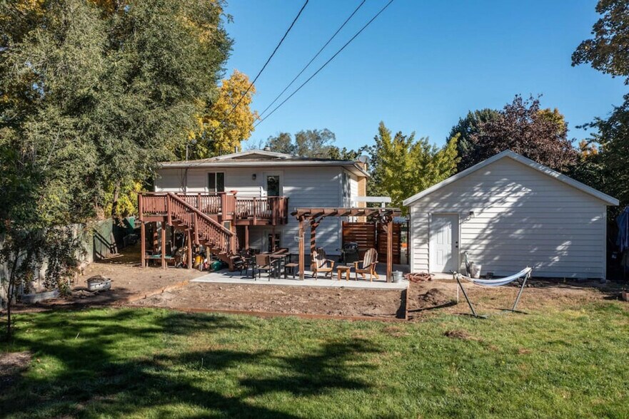 Building Photo - 1236 Greenfield Cir