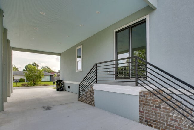 Building Photo - 204 Livingston Ave