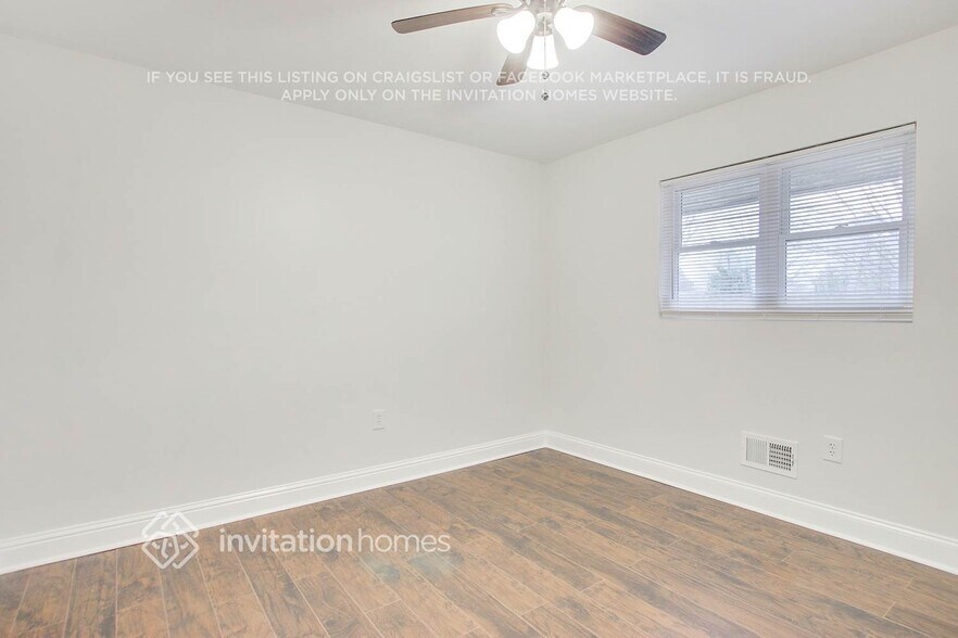 Building Photo - 8475 Estelle St