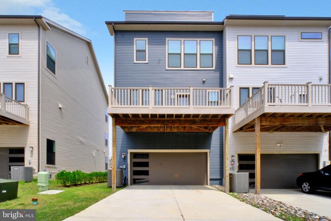 Building Photo - 3336 Cormorant Dr
