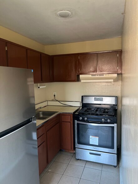 Building Photo - 924 Stuyvesant Ave