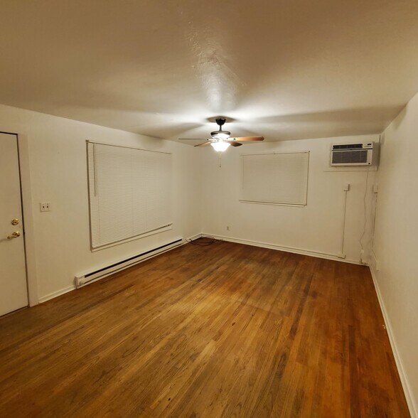 Building Photo - 2523 8th Ave