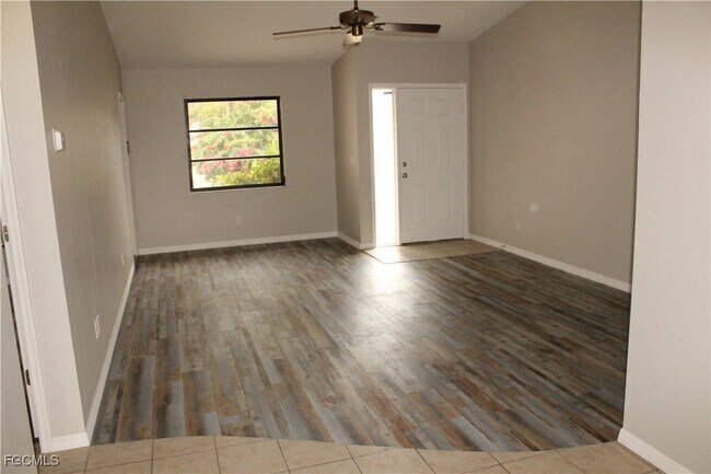 Building Photo - 630 SE 13th Ct