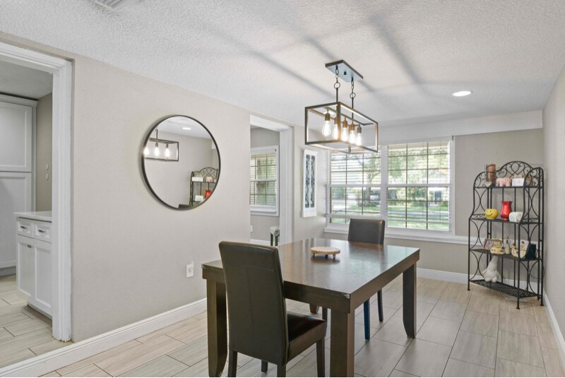 Building Photo - 350 N Phelps Ave