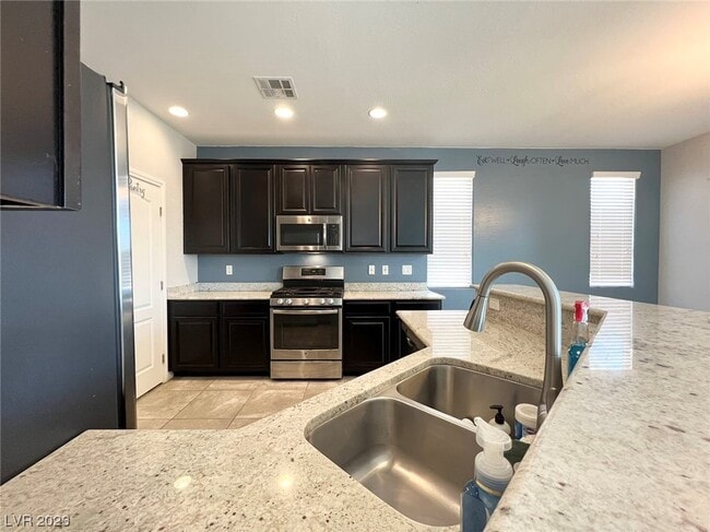Building Photo - 930 Safe Sapphire Way