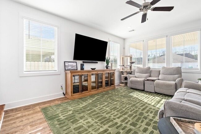 Building Photo - 1288 Foxtail Ln