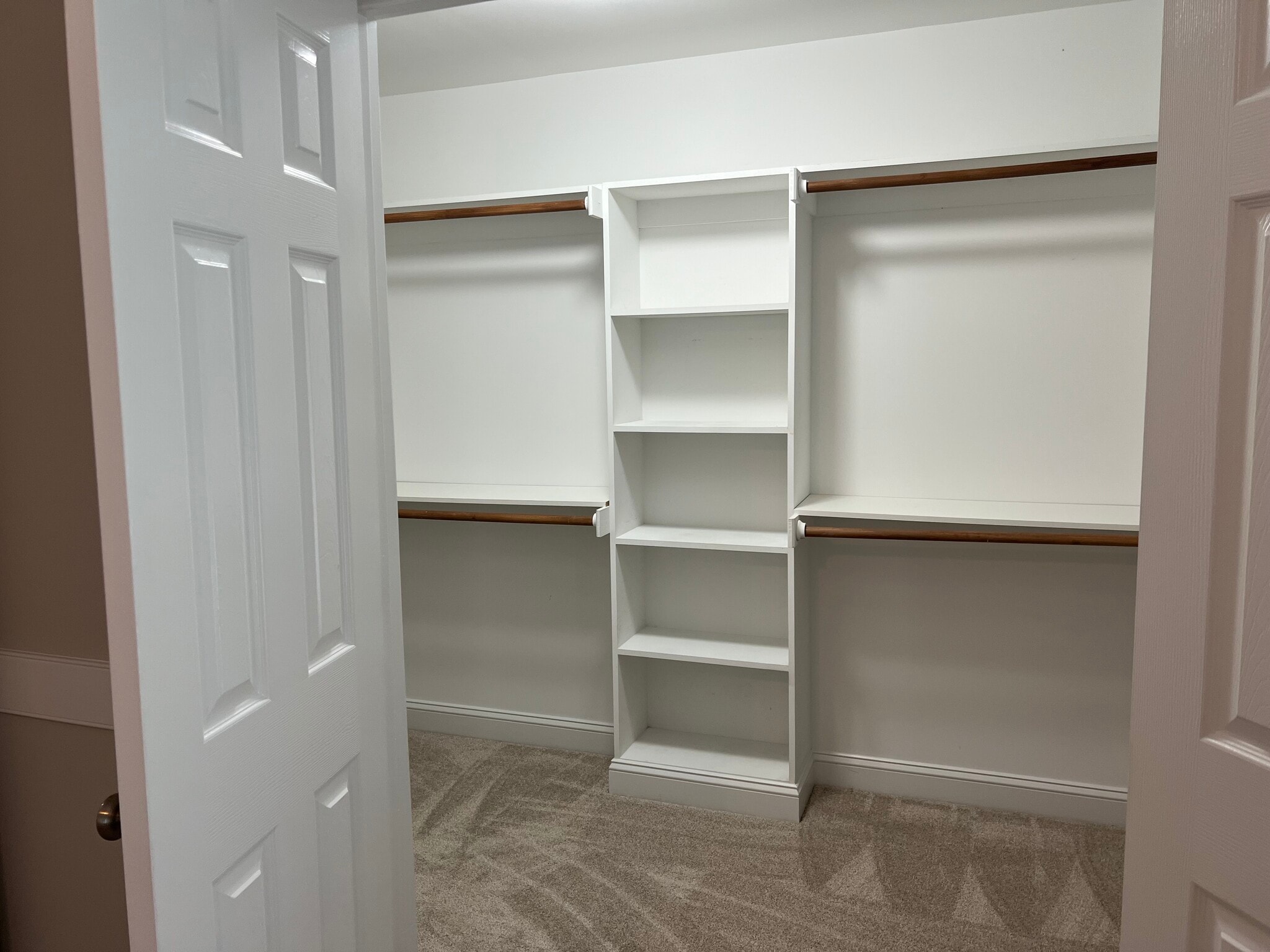 Walk In Closet - 4323 Blazing Star Ln