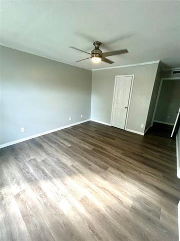 Building Photo - 409 S Holiday Dr