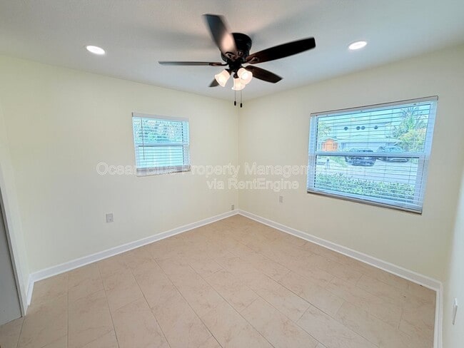 Building Photo - 1000 Bay Pine Blvd