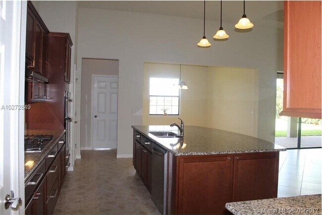 Building Photo - 3425 Siena Cir