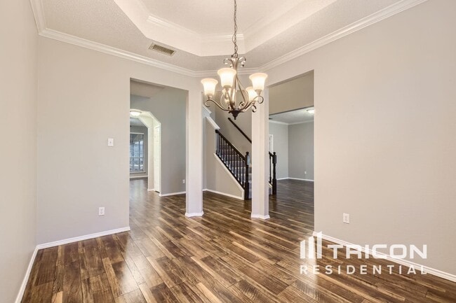 Building Photo - 4649 Devonshire Dr