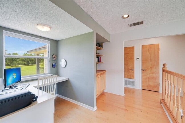 Building Photo - 5731 Misty Hill Cove