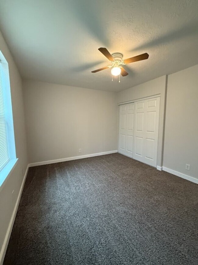 Building Photo - OWN920