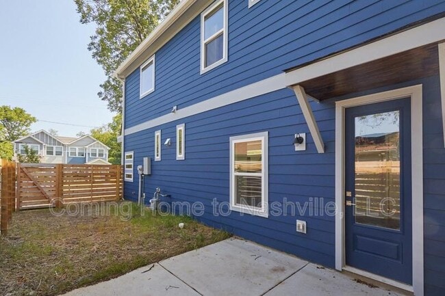 Building Photo - 1719 Pecan St