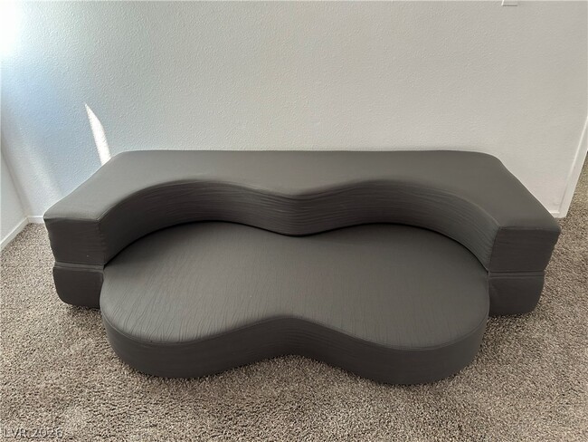 Building Photo - 6672 Golden Pond Cir