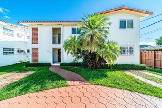 Building Photo - 23 NW 33rd Ave