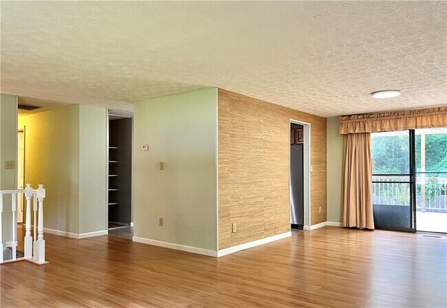 Building Photo - 6775 Windfaire Dr