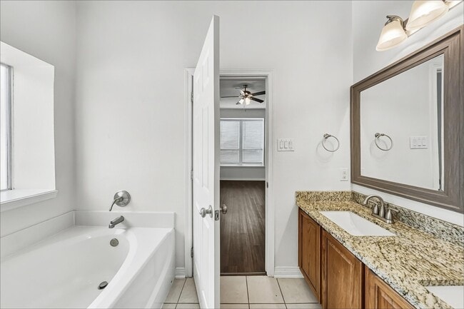 Building Photo - 2204 Perkins Crossing Dr