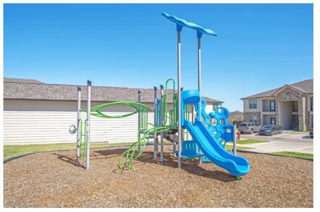 Building Photo - 2991 Lakeside Dr