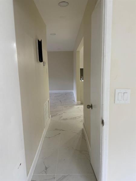 Building Photo - 841 NW 39th St