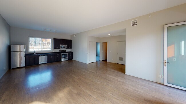 Building Photo - Twenty9 Gillham