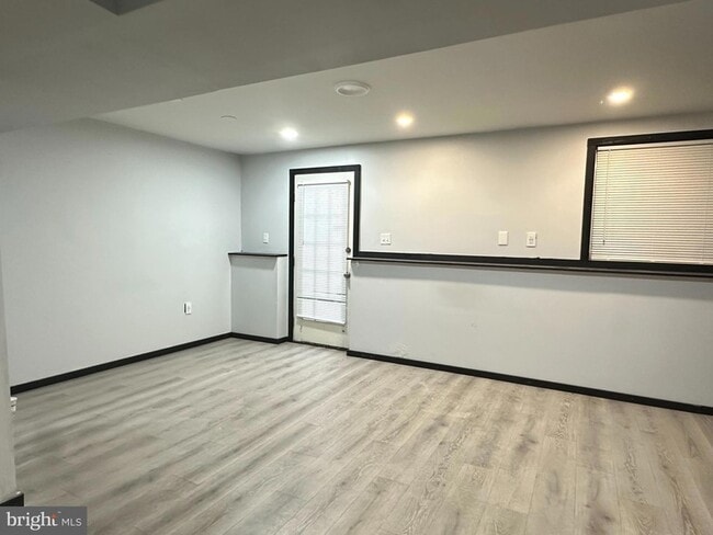 Building Photo - 31 Stoneshire Dr