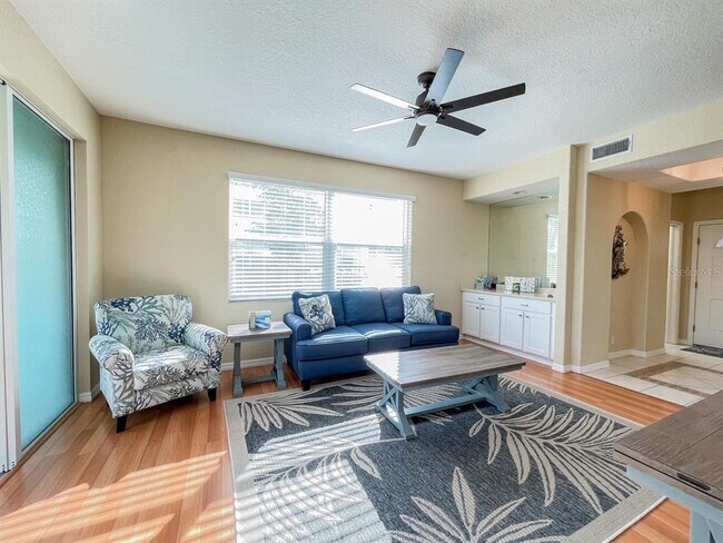 Building Photo - 1802 Auburn Lakes Cir