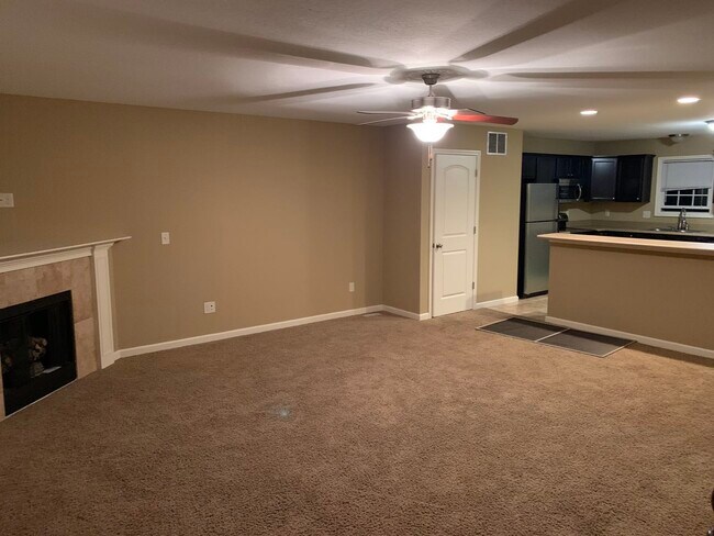 Building Photo - 1946 Glenbridge Rd