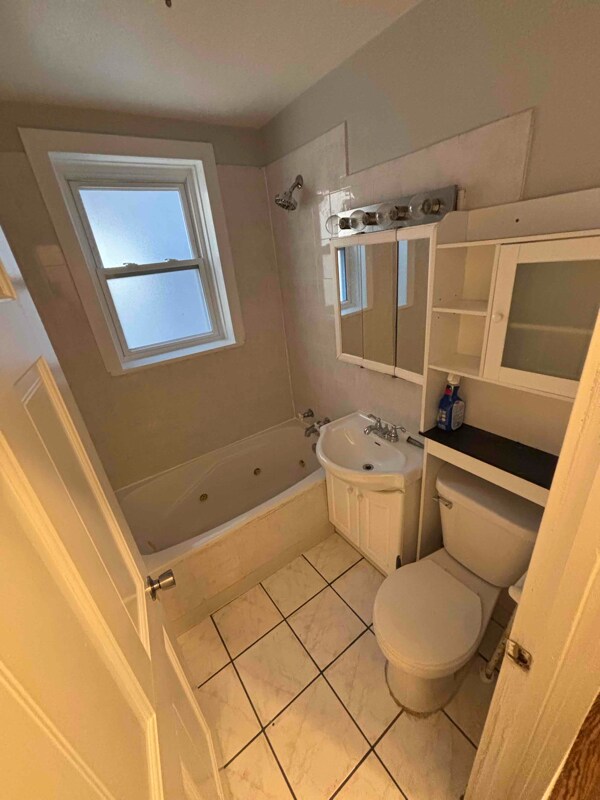 Building Photo - 1805 N Mayfield Ave