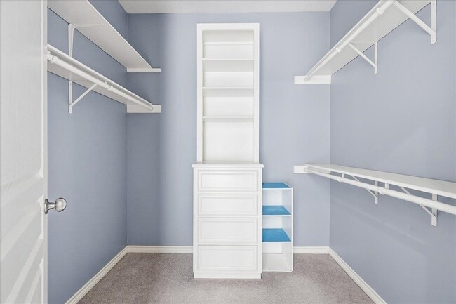 Building Photo - 2490 Amberwood Dr