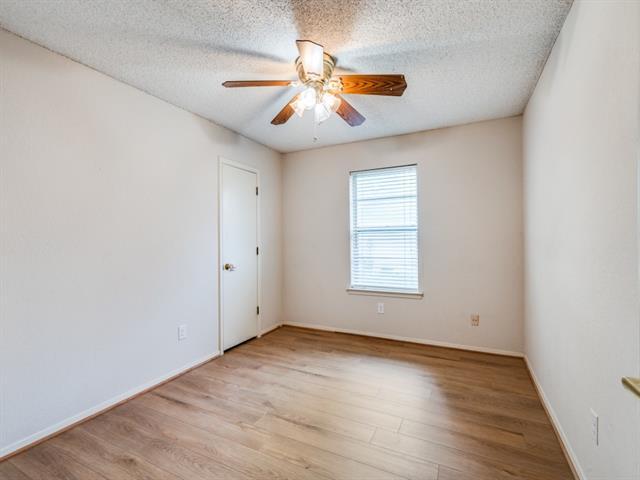 Building Photo - 2121 Northglen Dr