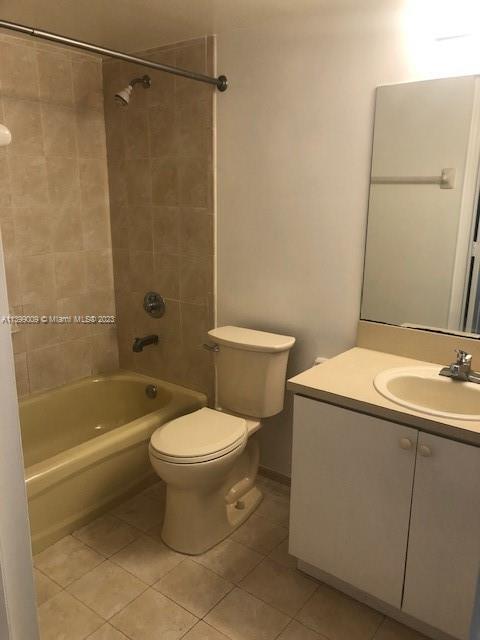 Building Photo - 9300 Fontainebleau Blvd