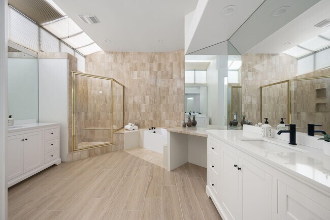Building Photo - 75070 Muirfield Ct
