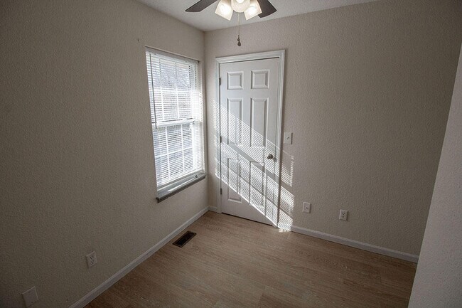 Building Photo - 5340 Godas Cir