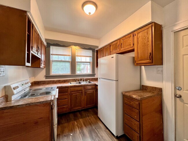 Building Photo - 4158 Mayfield Dr