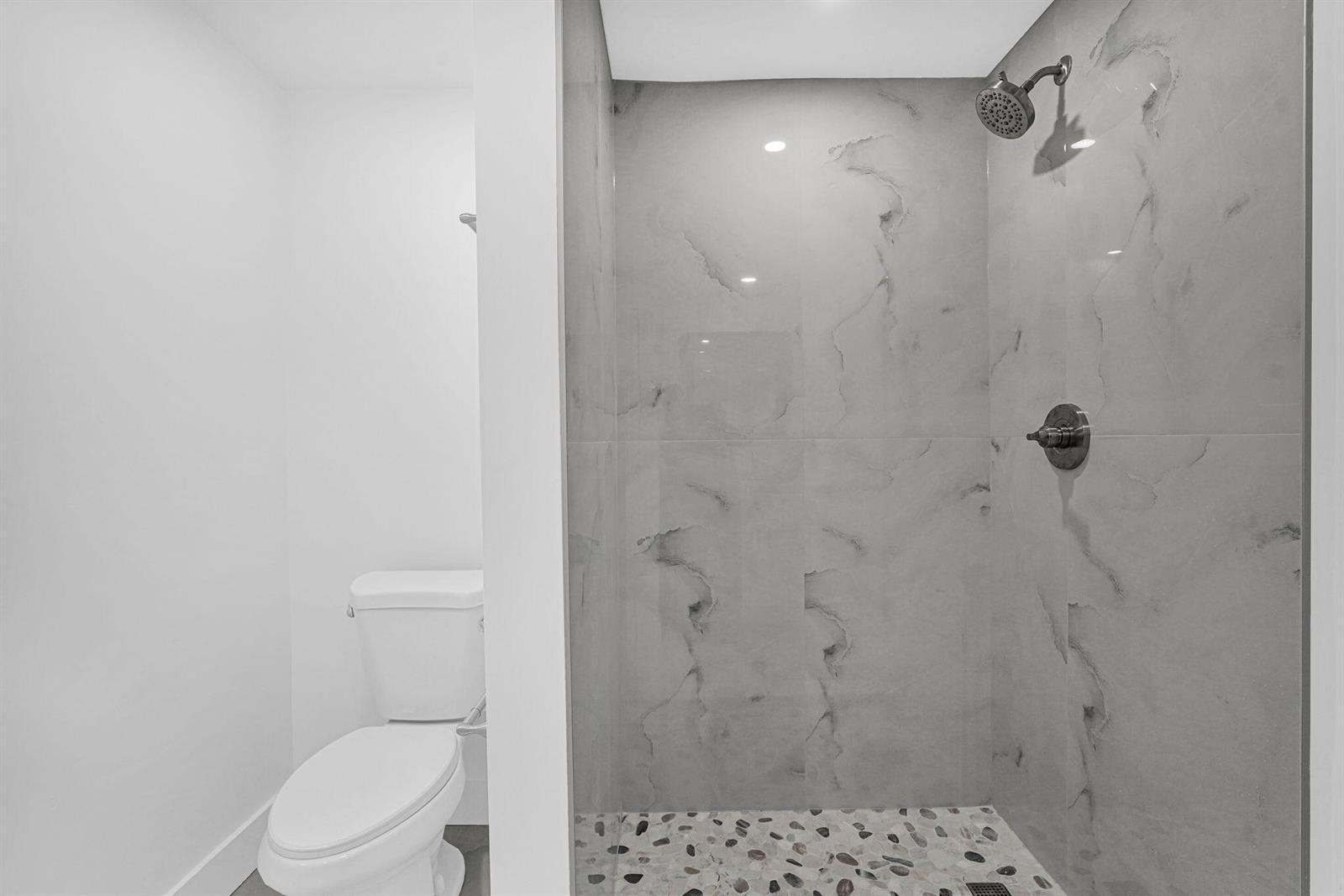 Building Photo - 261 NE 45th St