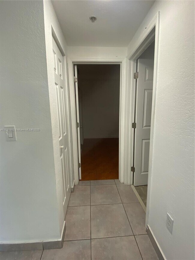 Building Photo - 17455 NW 75th Pl