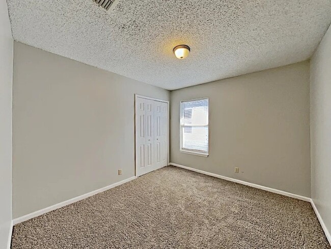 Building Photo - 385 Filmore Dr