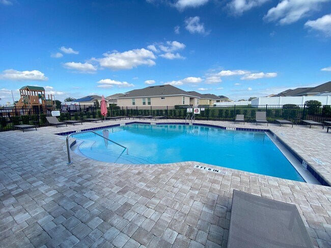Building Photo - Carlisle Grand-520 Novara Way Davenport, F...