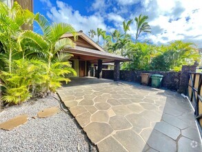 Building Photo - Magical Maui Meadows Tropical Resort Style...