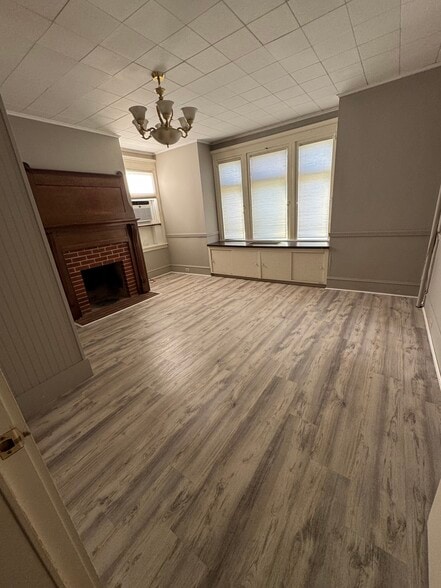 Room 1 - 59 Bartlett Ave