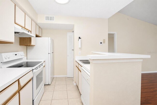 Building Photo - 2208 Antigua Pl